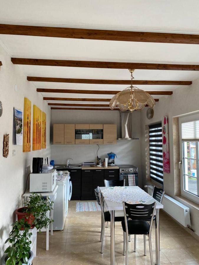 Casa Iuliana Hotel Subcetate  Екстериор снимка